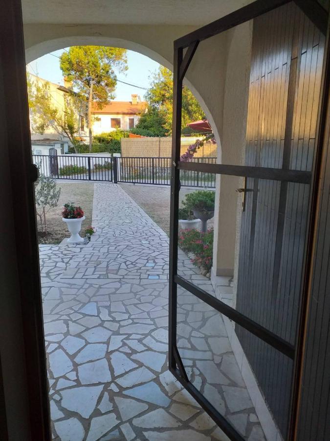 Villa Kadinela, 200M From Kamenjak, Huge Quiet Garden With Barbecue, 2 New Kitchens Premantura Kültér fotó