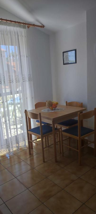 Villa Kadinela, 200M From Kamenjak, Huge Quiet Garden With Barbecue, 2 New Kitchens Premantura Kültér fotó
