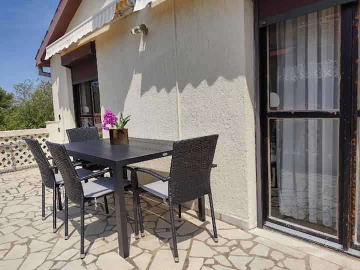 Villa Kadinela, 200M From Kamenjak, Huge Quiet Garden With Barbecue, 2 New Kitchens Premantura Kültér fotó